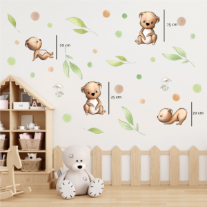 Mackó Miló lombhullató erdőben